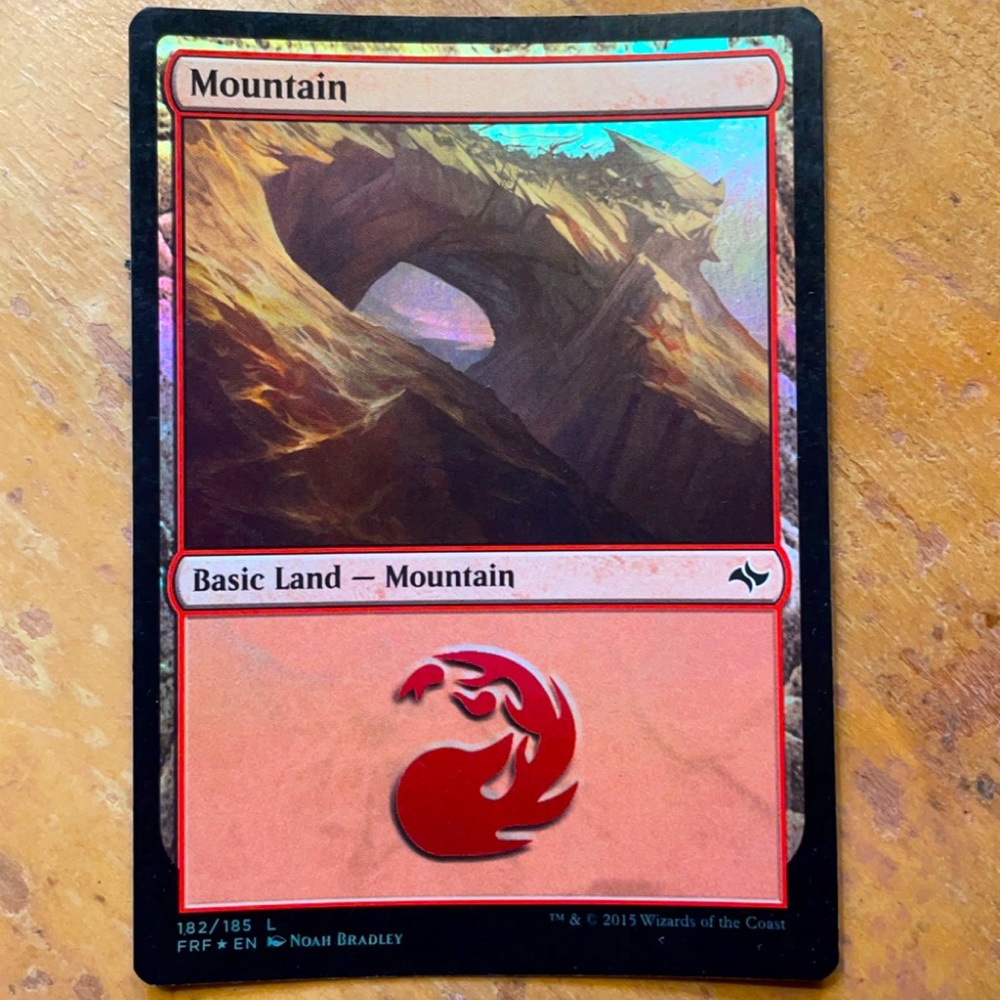 mountain 182/185 holo magic the gathering card